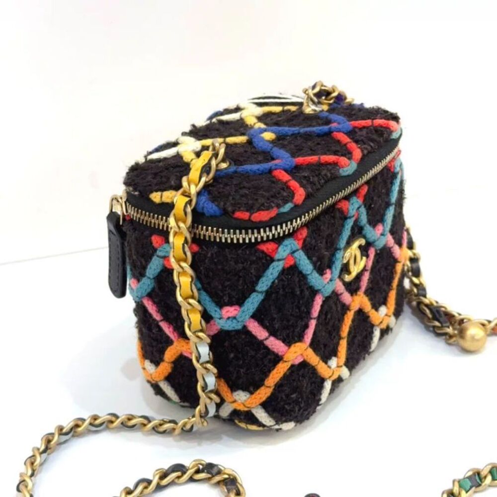 Chanel Women Pre-Loved Bag Very Good Condition - Picture 3 of 9